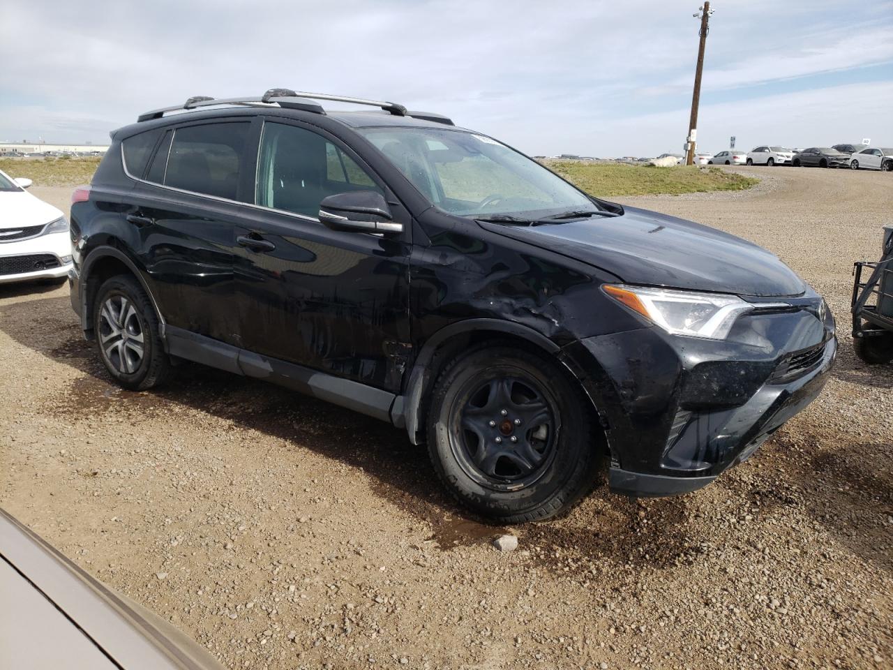 2T3BFREV9HW619428 2017 Toyota Rav4 Le