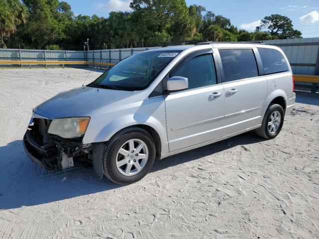 2010 Chrysler Town & Country Touring