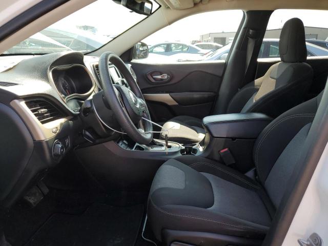 1C4PJLCB8JD615917 Jeep Cherokee Latitude