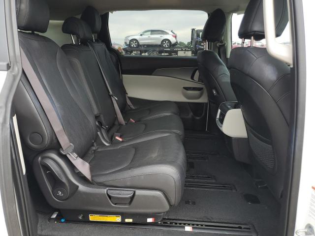KNDNB4H33P6236316 KIA Carnival Lx