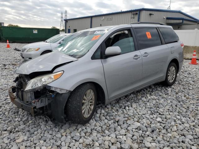 2011 Toyota Sienna XLE