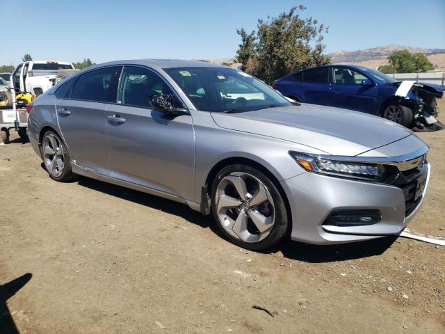 1HGCV1F98JA133239 | 2018 Honda accord touring