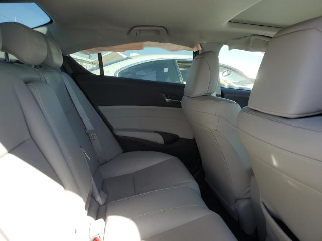 19UDE2F76JA008796 Acura Ilx Premium