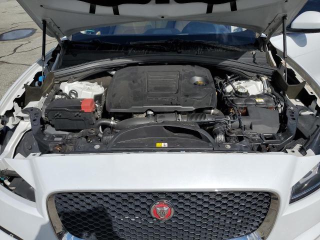 SADCJ2FX8JA281748 Jaguar F-pace Premium