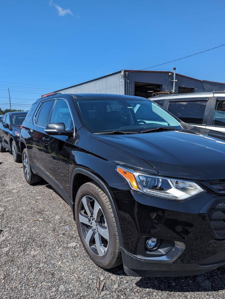 1GNEVHKWXLJ261746 2020 Chevrolet Traverse Lt