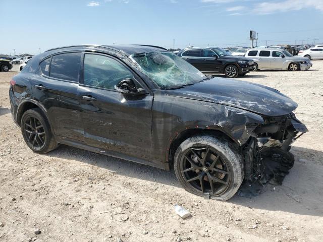  ALFA ROMEO STELVIO 2021 Чорний