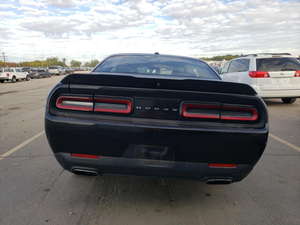 2C3CDZAG5JH236212 2018 Dodge Challenger Sxt