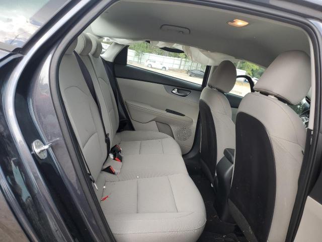 3KPF24AD2LE215713 KIA FORTE FE