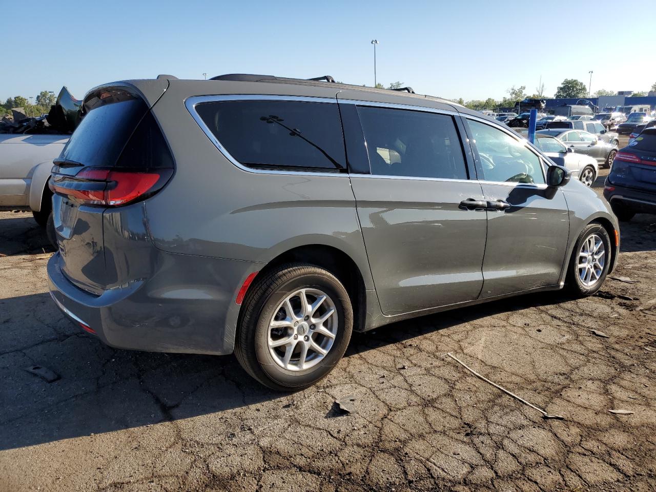 2C4RC1BGXNR146014 Chrysler Pacifica T 3