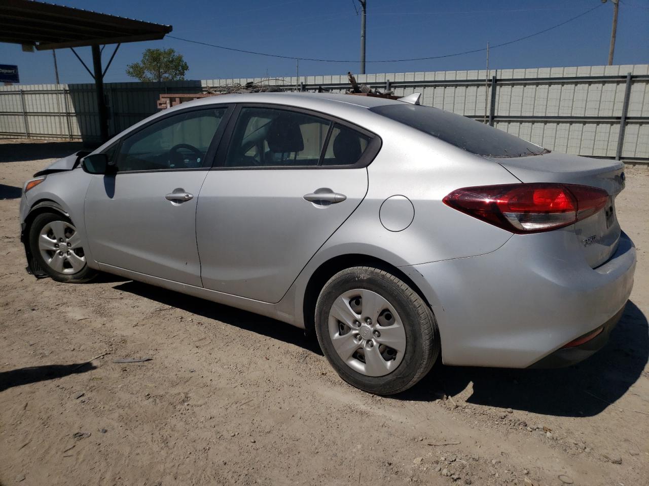 3KPFK4A71JE215175 2018 Kia Forte Lx