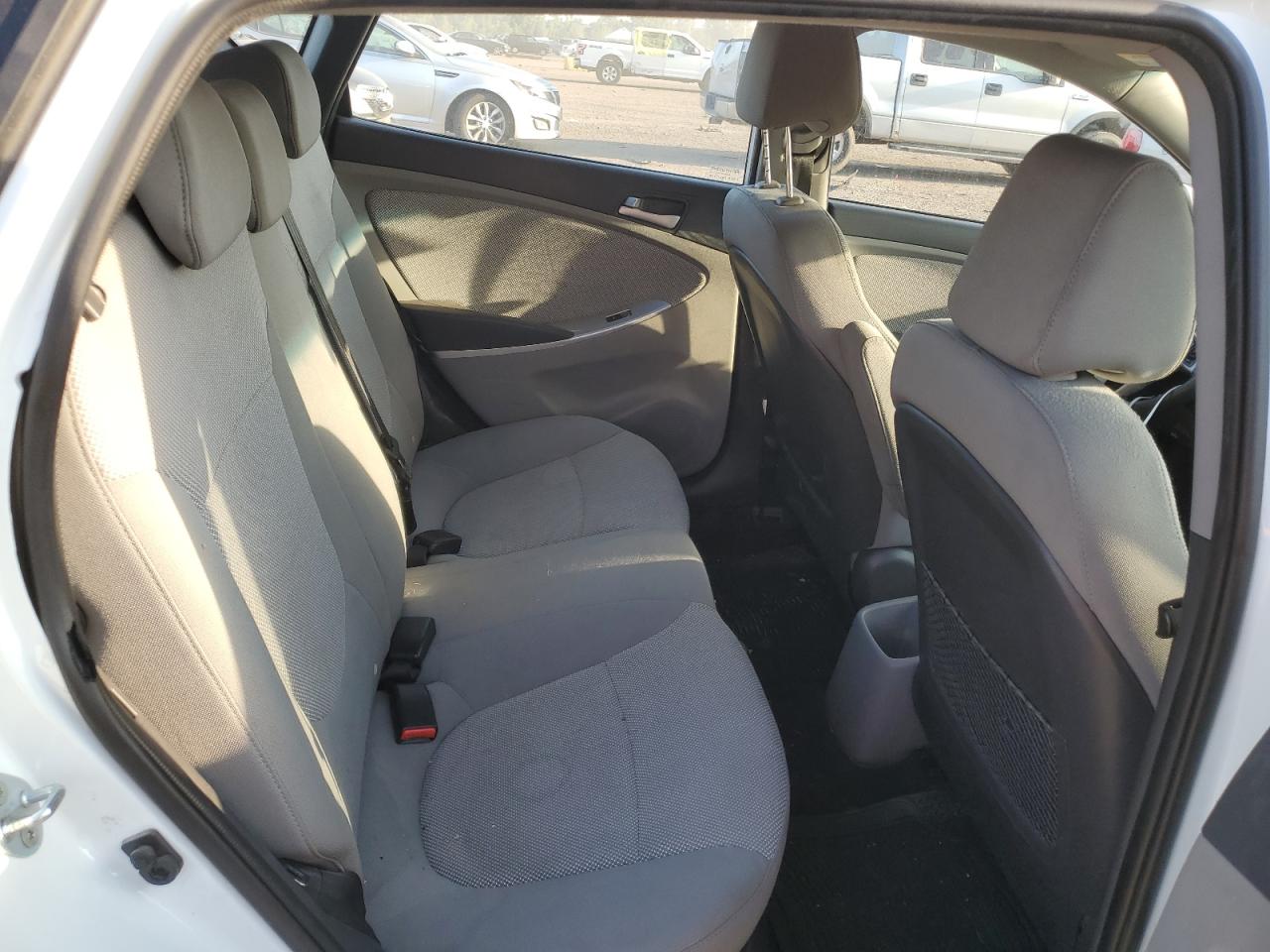 KMHCT5AE5EU173682 2014 Hyundai Accent Gls