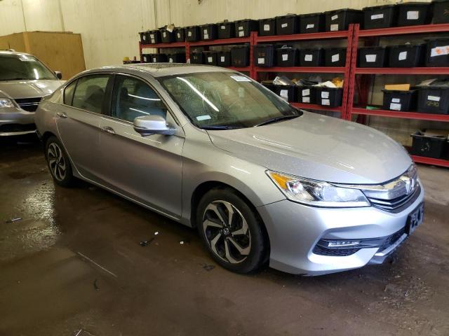 2017 HONDA 125 - 1HGCR2F86HA076034