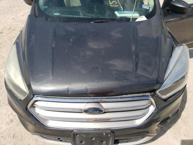 1FMCU0G98HUA15951 Ford ESCAPE SE