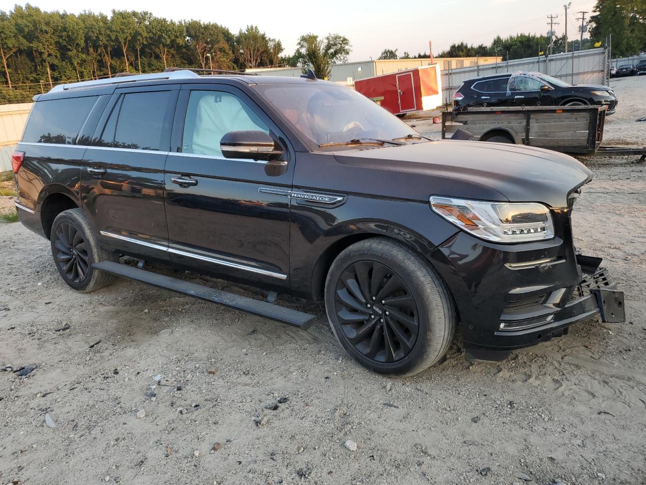 5LMJJ3LTXLEL18166 Lincoln Navigator  4