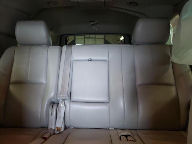 1GNSCJE08ER214002 Chevrolet Suburban C1500 Lt