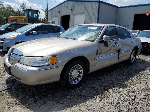 2002 Lincoln Town Car Signature