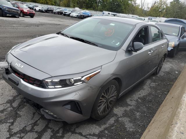 VIN 3KPF54AD8NE511281 2022 KIA FORTE no.1