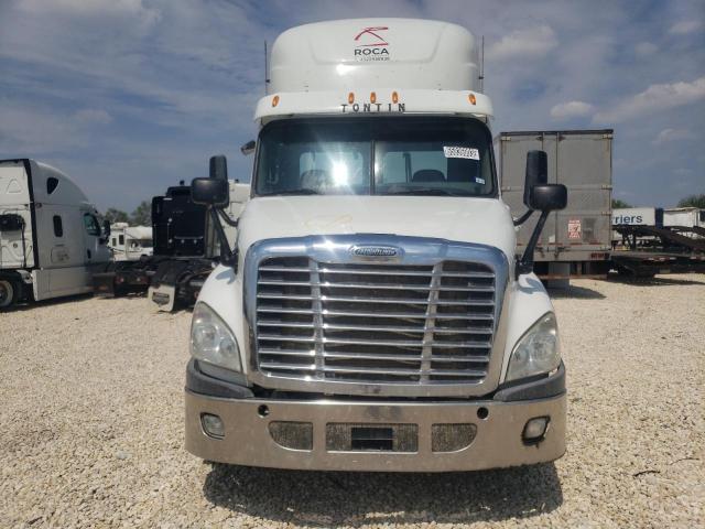 Lot #2478071784 2014 FREIGHTLINER CASCADIA 1 salvage car