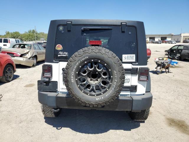 1C4BJWDG4JL932041 Jeep Wrangler Unlimited Sport