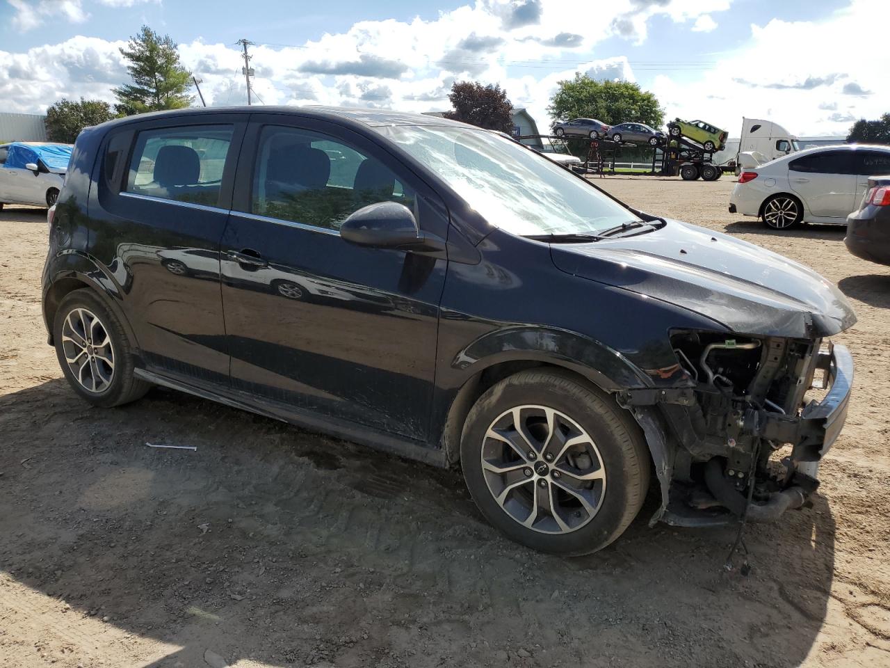 1G1JC6SB3K4115340 2019 Chevrolet Sonic Lt