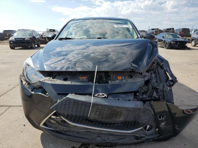 3MYDLBYV8KY516248 Toyota Yaris L 5