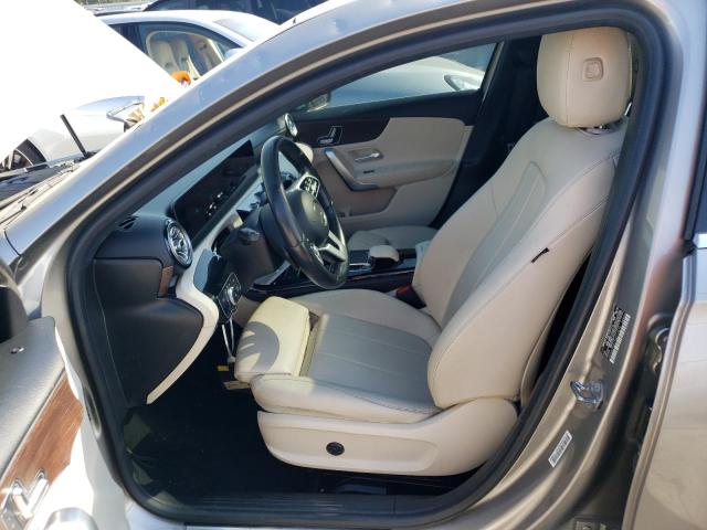 WDD3G4EB7KW017815 Mercedes-Benz A 220