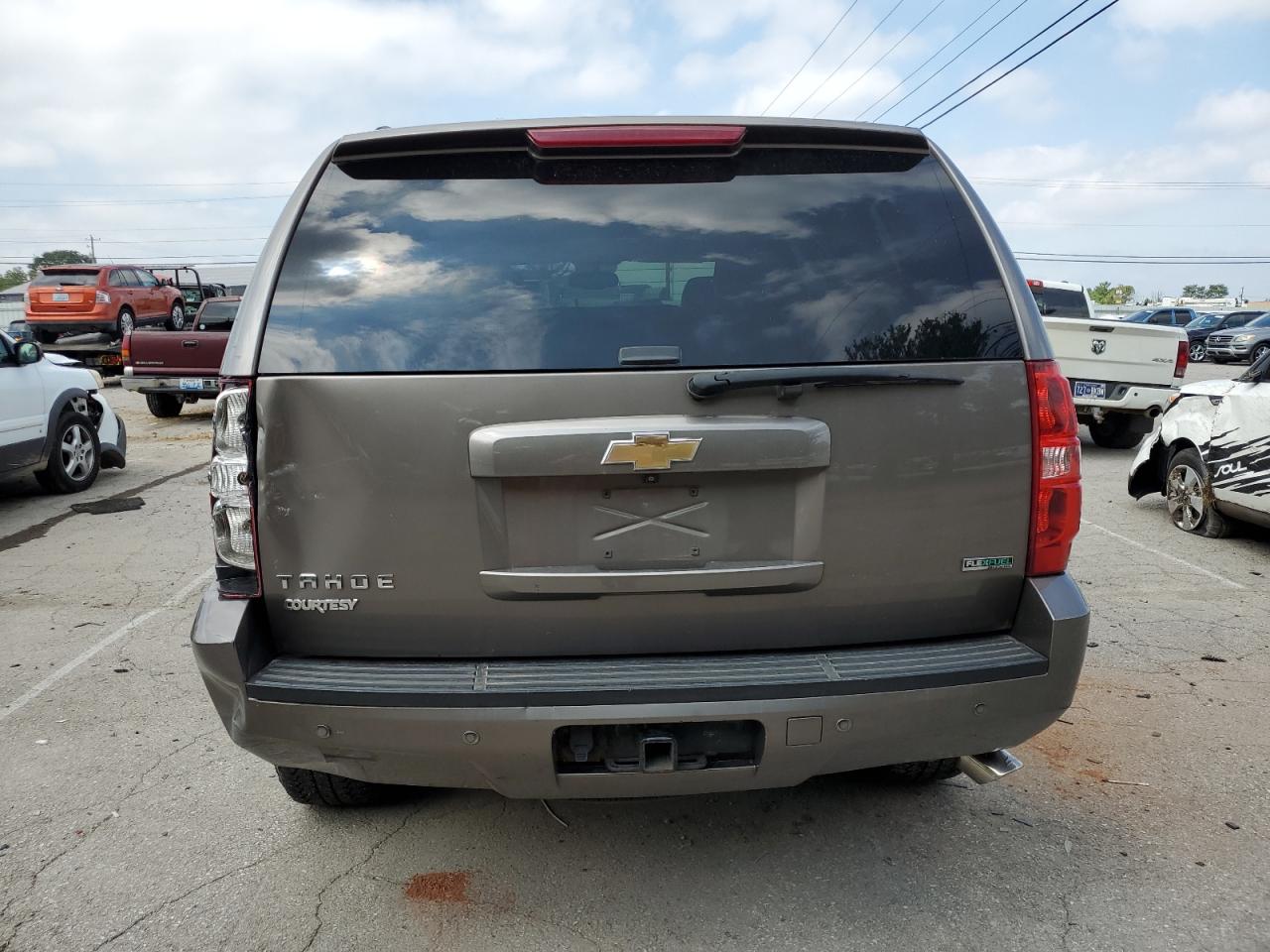 1GNSKBE09BR399164 2011 Chevrolet Tahoe K1500 Lt