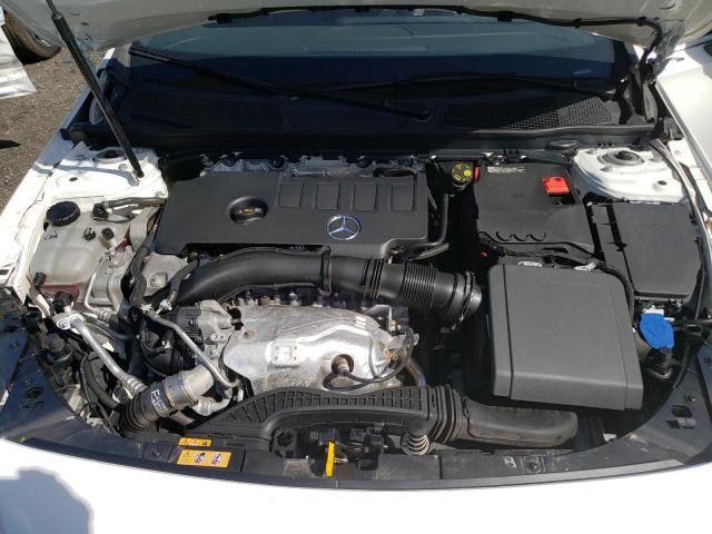 W1K3G4FBXNJ375930 Mercedes-Benz A 220 4matic