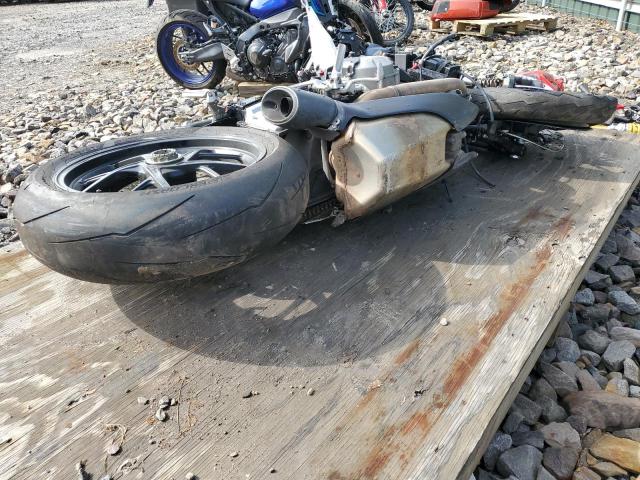 2022 DUCATI STREETFIGH ZDMFAKYW8NB001084