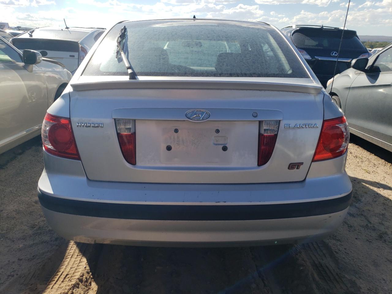 KMHDN56D65U137966 2005 Hyundai Elantra Gls