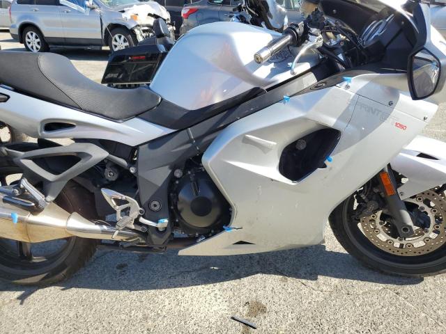2011 TRIUMPH MOTORCYCLE SPRINT GT - SMT601PKXBJ478626