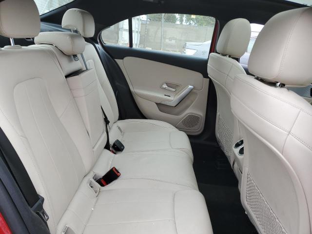 WDD3G4EB3KW024180 Mercedes-Benz A 220