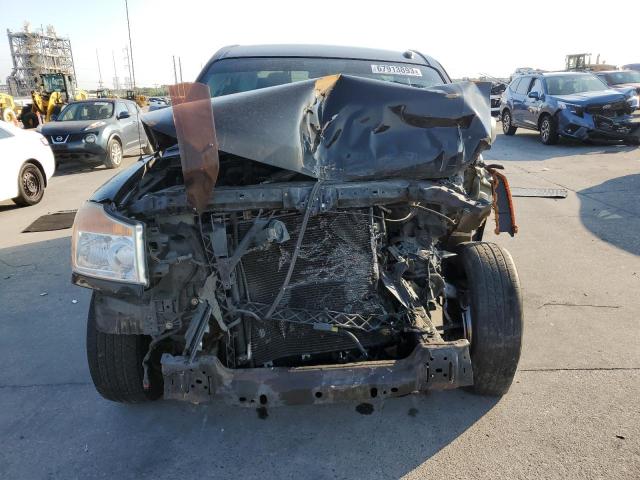1N6BA0ED5EN516816 Nissan TITAN S
