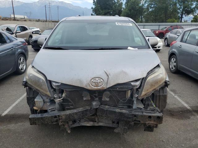 5TDXZ3DC0HS782934 2017 TOYOTA SIENNA, photo no. 5