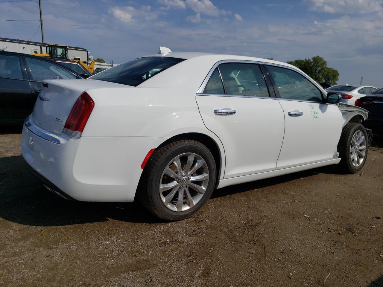 2C3CCAKG3LH142075 Chrysler 300 LIMITE 3