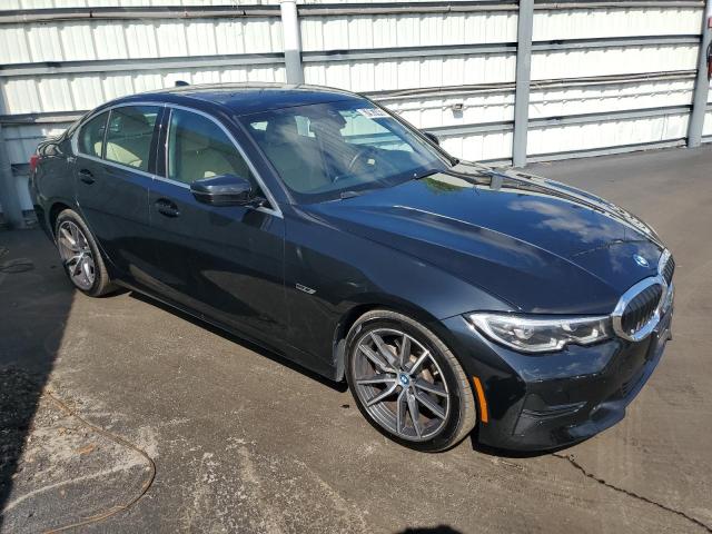 3MW5P9J07N8C76559 BMW 3 Series 330XE 4