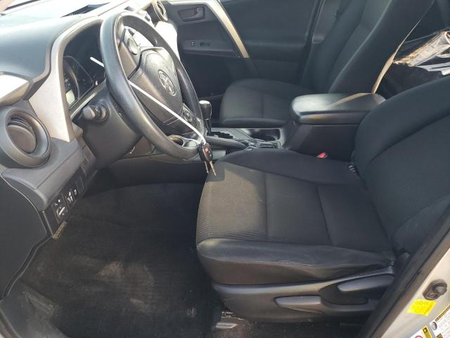 JTMZFREV1FJ032294 Toyota RAV4 LE
