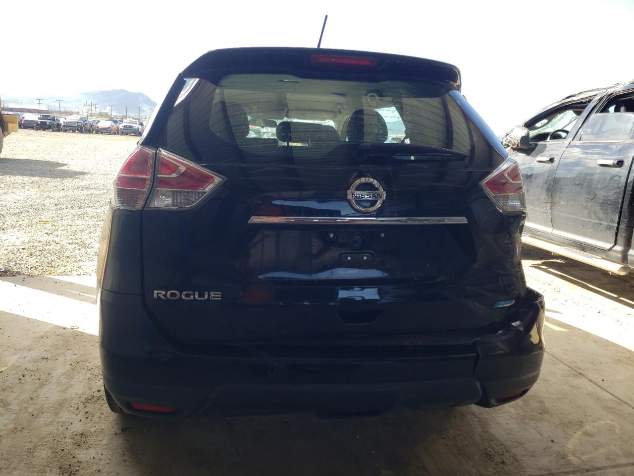 2014 Nissan Rogue S vin: 5N1AT2MTXEC758358