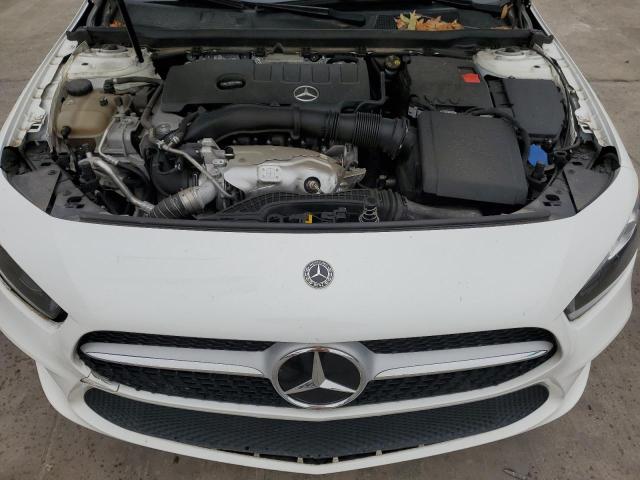 WDD3G4EB4KW024561 Mercedes-Benz A 220