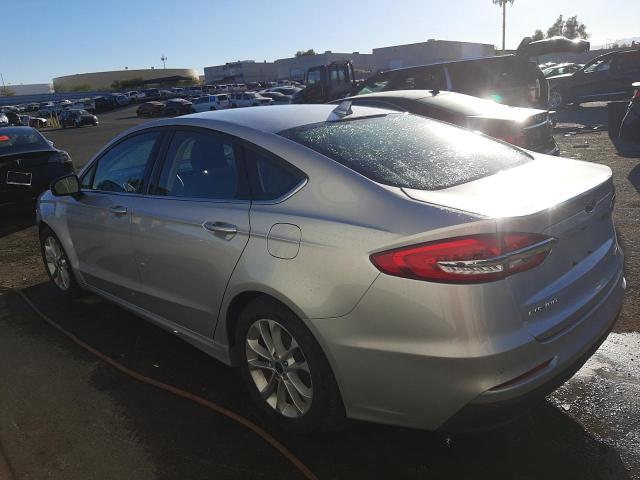 3FA6P0HD4KR148531 Ford Fusion SE 2