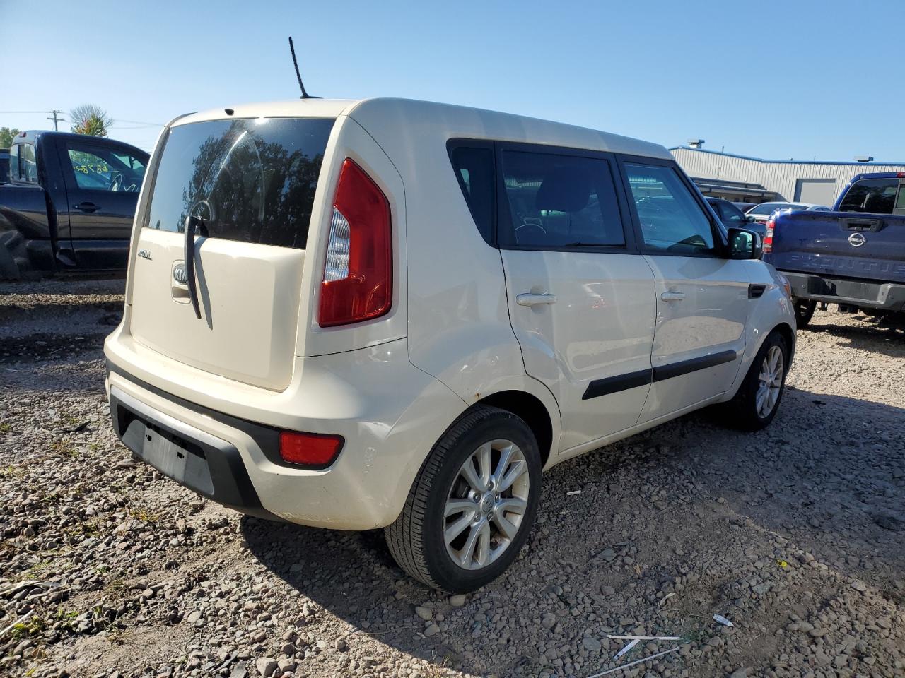 KNDJT2A60D7757746 2013 Kia Soul +