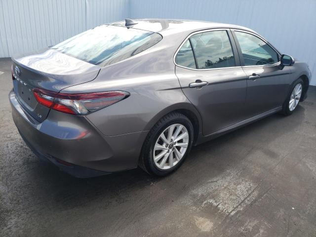 4T1C11AK0NU665816 Toyota Camry LE 3