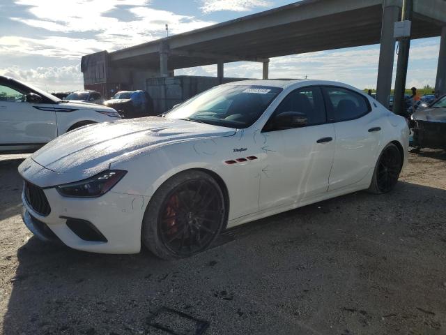 2021 Maserati Ghibli 