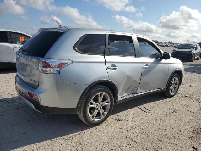 JA4AD3A33FZ010524 Mitsubishi Outlander Se 2015