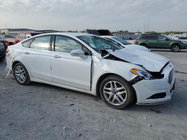 3FA6P0H76FR145498 Ford FUSION SE