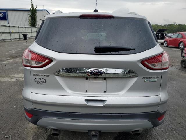 1FMCU0J98EUE46746 Ford Escape Titanium