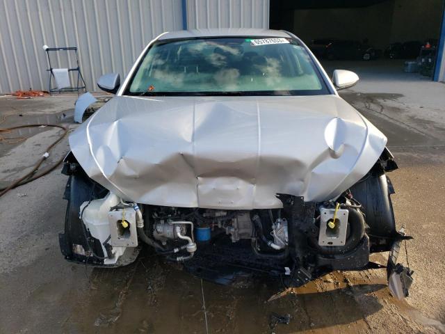 KMHD74LF4KU758967 Hyundai Elantra SE 5