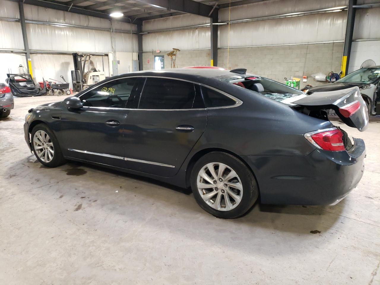 1G4ZR5SS7HU165228 2017 Buick Lacrosse Premium