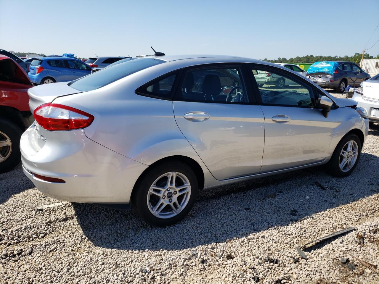 VIN: 3FADP4BJXKM118363 2019 FORD FIESTA