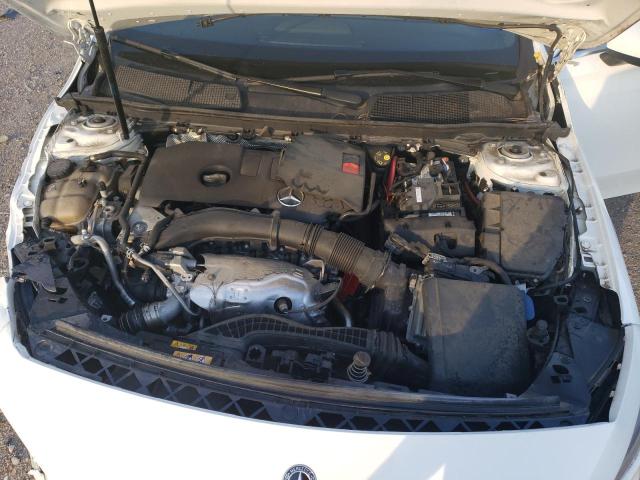 WDD3G4EB3KW025426 Mercedes-Benz A 220